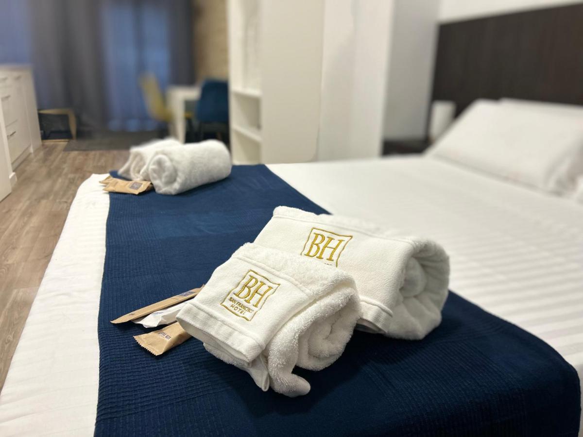 Apartamentos Bh Suites Alicante Eksteriør bilde